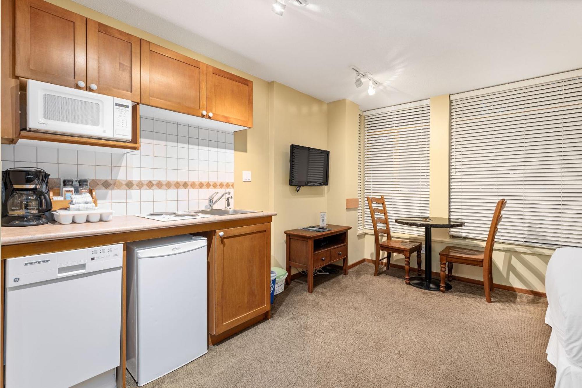 Spring Summer Special Cascade Lodge Suite Wifi 2 Hot Tubs Pool Gym Sauna Ski & Bike Storage Room Уислър Екстериор снимка